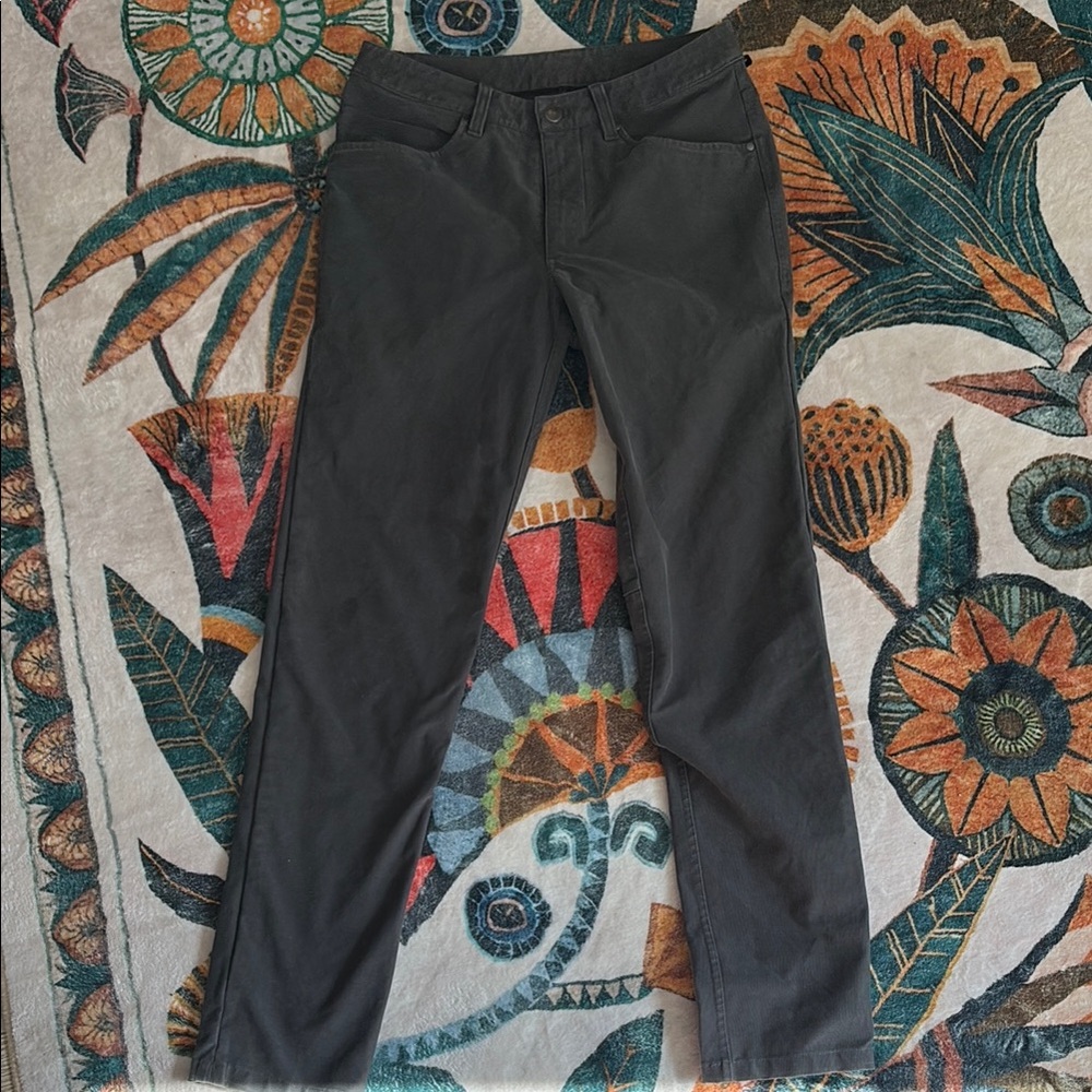 Stylish Black Jeans Stains